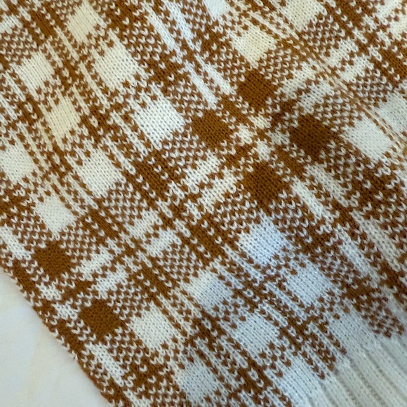 Timberland Brown and White Plaid Scarf - Picture 4 of 4